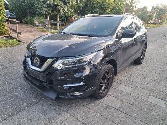 damaged passenger cars Nissan Qashqai 1.2 business edition 2018/10