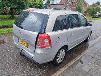 Opel Zafira 2.2i cosmo automaat 7 pers. picture 4