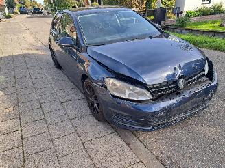 Vaurioauto  passenger cars Volkswagen Golf 1.4 TSI 90kw 2013/3
