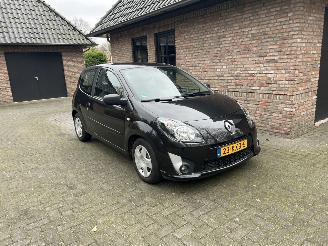 skadebil auto Renault Twingo 1.2 16V DYNAMIQUE AUTOMAAT AIRCO 2010/3