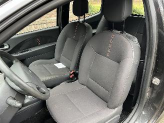 Renault Twingo 1.2 16V DYNAMIQUE AUTOMAAT AIRCO picture 4