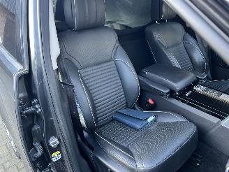 Land Rover Discovery Sport 3.0 TD6 FIRST EDITION (GRIJS KENTEKEN) PANO picture 14