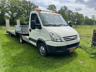 krockskadad bil bedrijf Iveco Daily 40C18 300 EN VELDHUIZEN AANHANGER P31-5A 2008/8