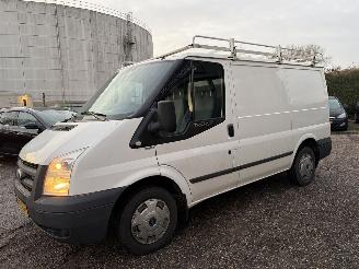 Ford Transit 2.2 TDCI SHD NIEUWE APK 3-pers. picture 2