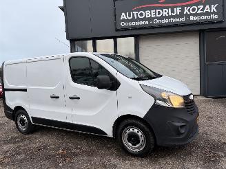 voitures fourgonnettes/vécules utilitaires Opel Vivaro 1.6 CDTI Sport AIRCO NAVI CRUISE PDC 2016/8
