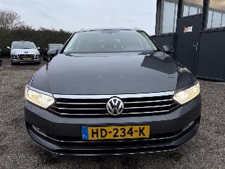 Volkswagen Passat 1.6 TDI Highline Airco NAVI Cruise PDC picture 7