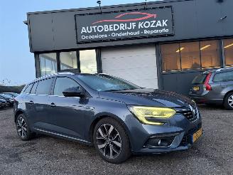 krockskadad bil auto Renault Mégane Estate 1.2 TCe Bose Airco Navi PDC 2017/4