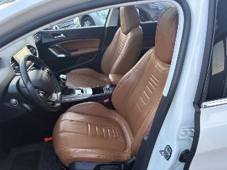 Peugeot 308 SW 1.2 PureTech Blue Lease Premium LEDER picture 12