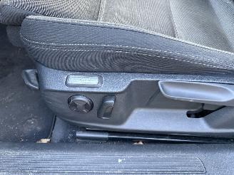 Volkswagen Passat Variant 1.6 TDI Connected Series NAVI picture 12