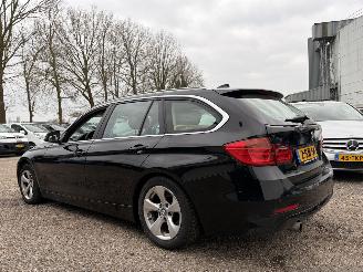 BMW 3-serie 320d EfficientDynamics High Executive Upgr picture 3