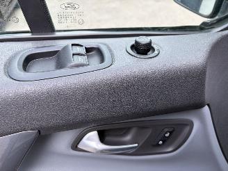 Ford Transit Custom 2.2 TDCI SPOTR AIRCO picture 13