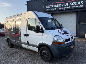 occasion commercial vehicles Renault Master T35 2.5 DCI L2H2 AIRCO 2006/10