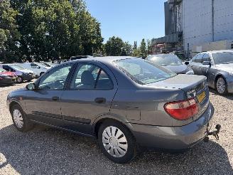 Nissan Almera 1.5 Acenta SEDAN AIRCO picture 3