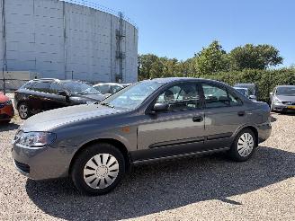 Nissan Almera 1.5 Acenta SEDAN AIRCO picture 2