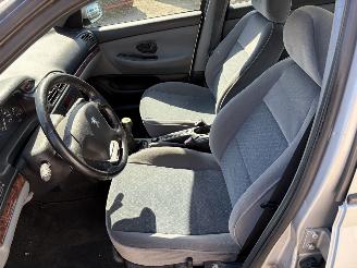 Peugeot 406 1.8-16V STX AIRCO SEDAN NIEUWE APK picture 8