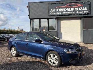 Vaurioauto  passenger cars Volkswagen Jetta 1.4 TSI Hybrid Comfortline automaat NAVI CRUISE 2013/6