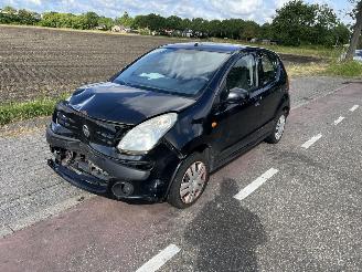 Nissan Pixo 1.0-12V picture 2