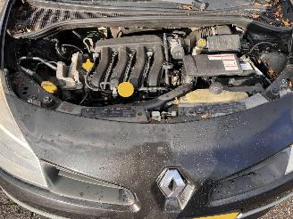 Renault Clio 1.4-16V picture 6