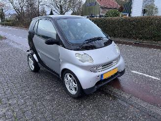 Voiture accidenté Smart City-Coupé Smart & Pure 2000/1