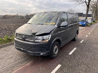 Volkswagen Transporter T6 2.0 TDi 103 kw Automaat L1H1 picture 2