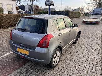 Suzuki Swift 1.5 picture 3