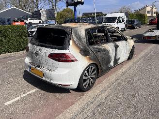 Volkswagen Golf 2.0 GTD picture 3