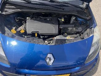 Renault Clio 1.2-16v picture 6