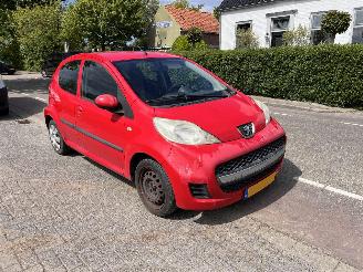 Coche accidentado Peugeot 107 1.0-12V 2010/6