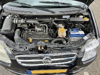 Opel Agila 1.2-16V picture 6