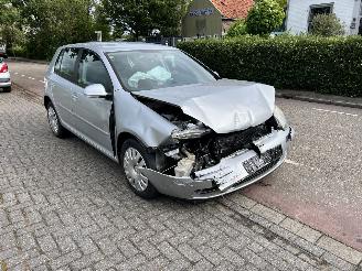 Salvage car Volkswagen Golf 1.6 FSi 2007/4