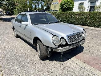 Uttjänta bilar auto Mercedes E-klasse E (W210) 300D 1997/9