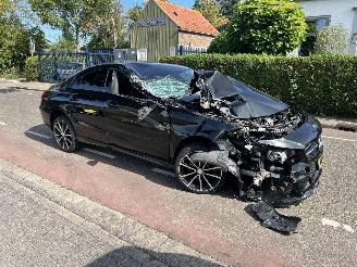 uszkodzony samochody osobowe Mercedes Cla-klasse 180 2016/8