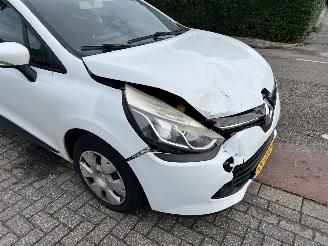 Renault Clio 0.9 TCe Expression picture 7