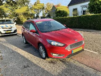 Unfallwagen Ford Focus 1.0 Titanium Edition 2015/7