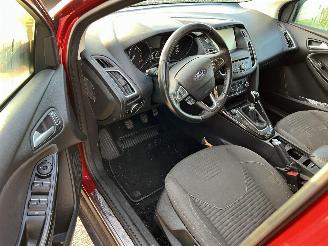 Ford Focus 1.0 Titanium Edition picture 5