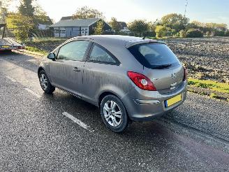 Opel Corsa 1.2-16V picture 4
