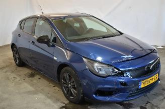 schade Opel Astra 1.2 Edition