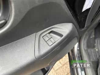 Peugeot 108 108, Hatchback, 2014 1.0 12V VVT-i picture 10