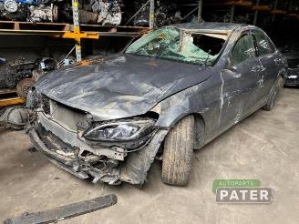 Vrakbiler auto Mercedes C-klasse C (W205), Sedan, 2013 / 2021 C-180 1.6 16V 2014/11