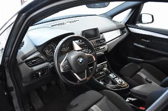 BMW 2-serie 218i Essential picture 12