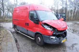 skadebil bedrijf Iveco Daily 35S12V 2.3 352 H3 L 2018/3