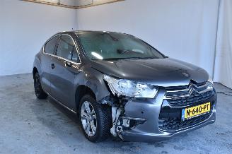 uszkodzony samochody osobowe Citroën DS4 1.2 PureTech So Chic 2015/9