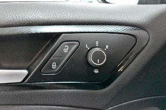 Volkswagen Golf 1.2 TSI Bns Edition picture 21
