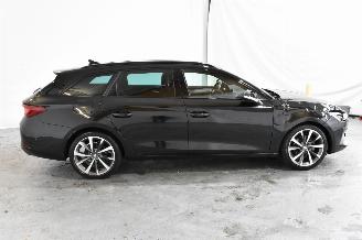 Seat Leon SPORTSTOURER 1.5 eTSI FR LaunchEd picture 8