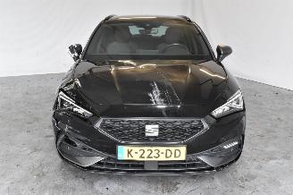 Seat Leon SPORTSTOURER 1.5 eTSI FR LaunchEd picture 2