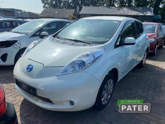 Vrakbiler auto Nissan Leaf Leaf (ZE0), Hatchback, 2010 / 2017 Leaf 2012/6