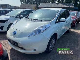 Coche siniestrado Nissan Leaf Leaf (ZE0), Hatchback, 2010 / 2017 Leaf 2012/6