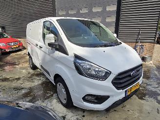 skadebil bedrijf Ford Transit Custom 340 2.0 TDCI L1H1 Tr 2018/8