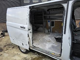Ford Transit Custom 340 2.0 TDCI L1H1 Tr picture 16