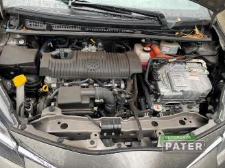Toyota Yaris Yaris III (P13), Hatchback, 2010 / 2020 1.5 16V Hybrid picture 14